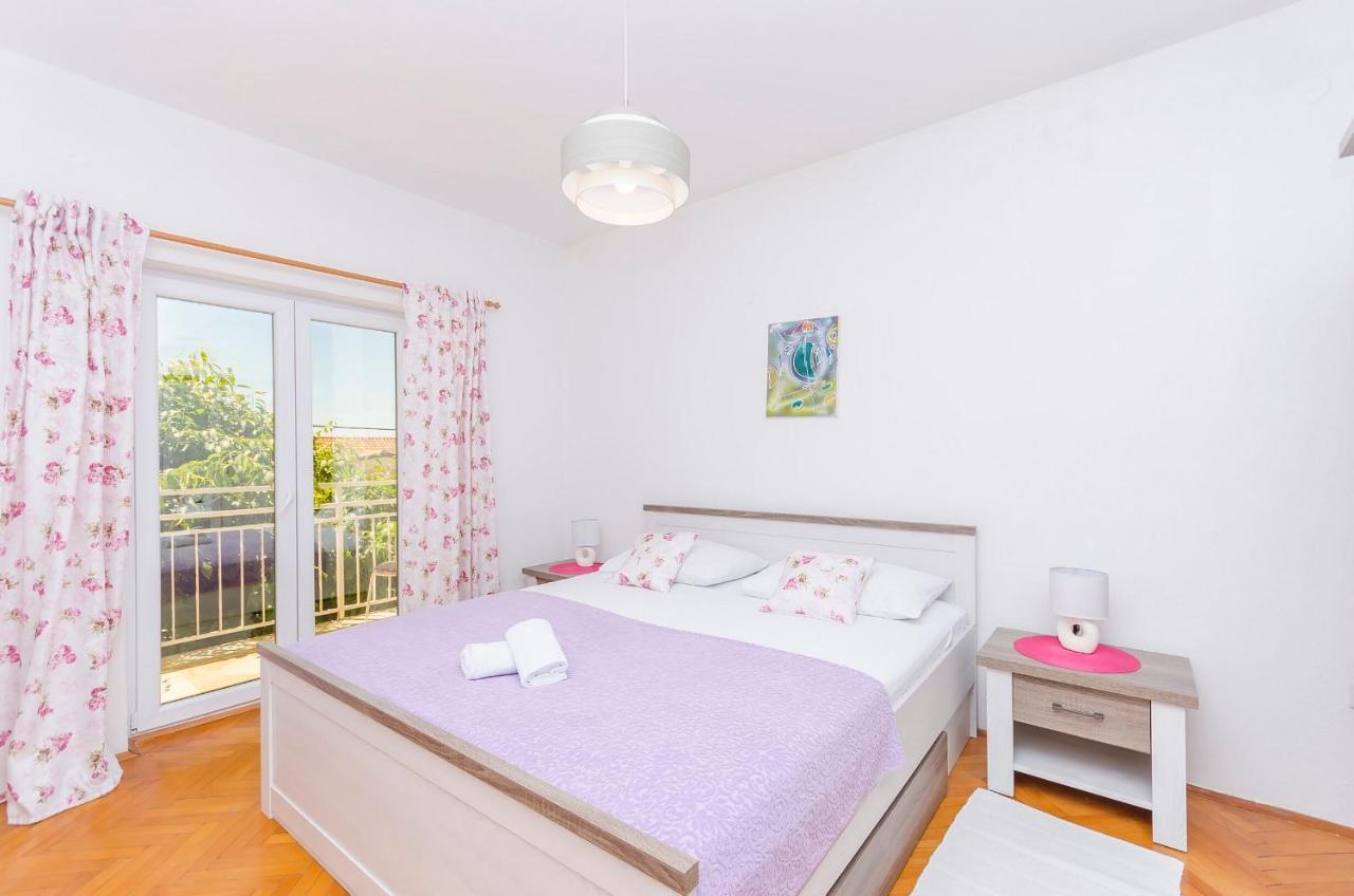 Apartments Zora Starigrad Paklenica Eksteriør bilde