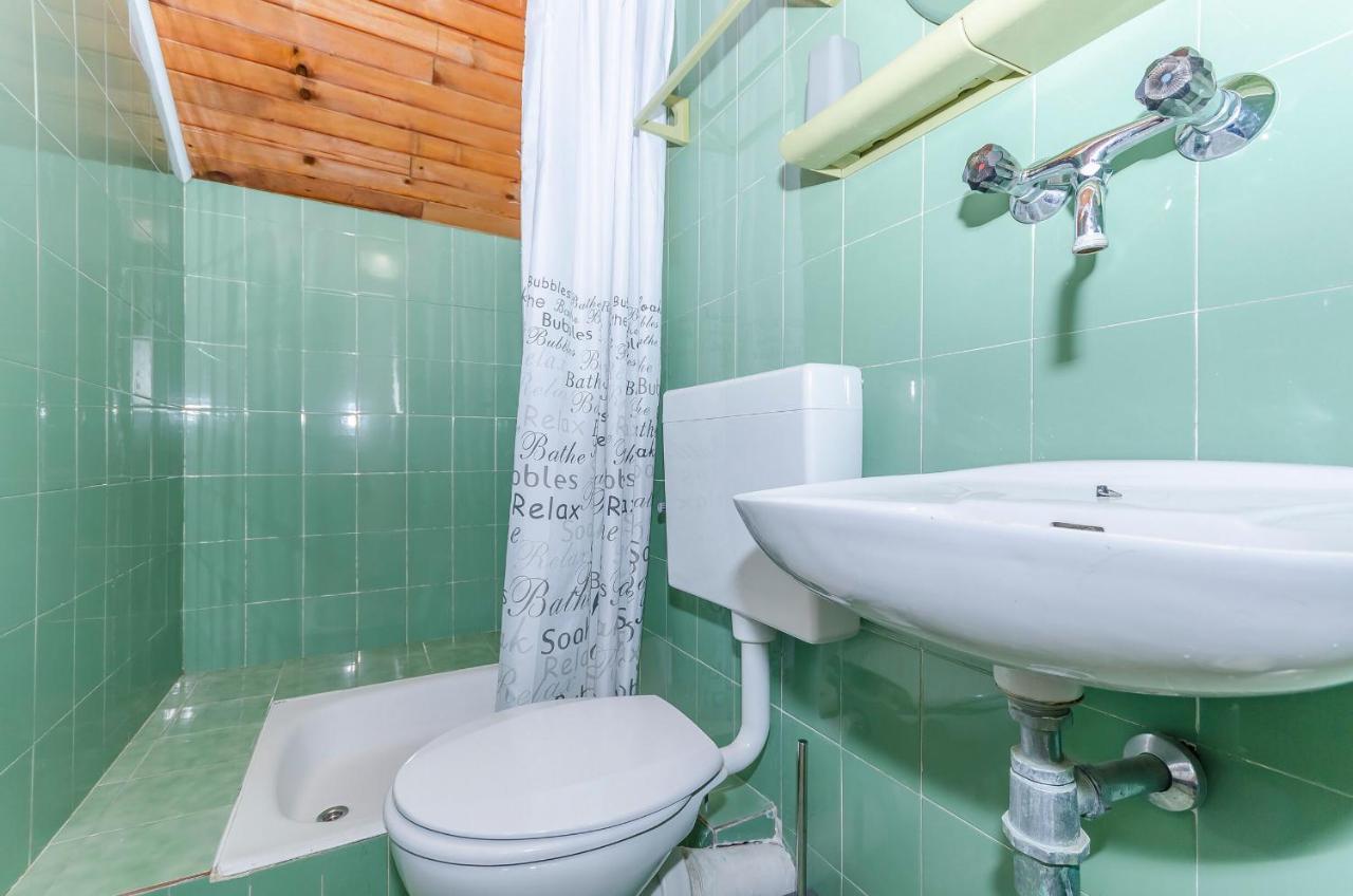 Apartments Zora Starigrad Paklenica Eksteriør bilde