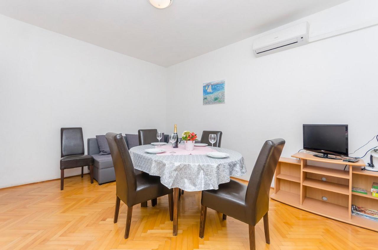 Apartments Zora Starigrad Paklenica Eksteriør bilde
