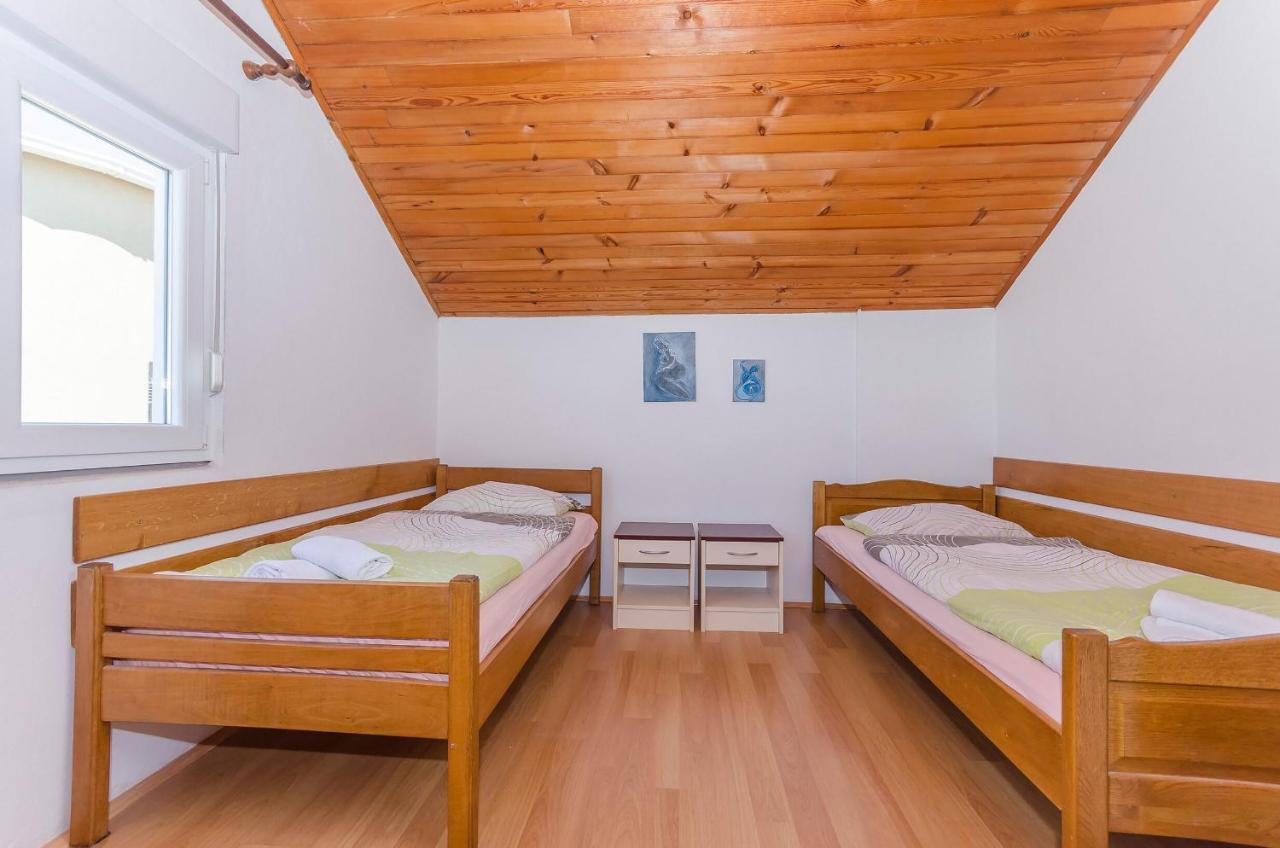 Apartments Zora Starigrad Paklenica Eksteriør bilde